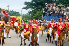 KHAI-MAC-FESTIVAL-BINH-DINH-2008-17-FILEminimizer